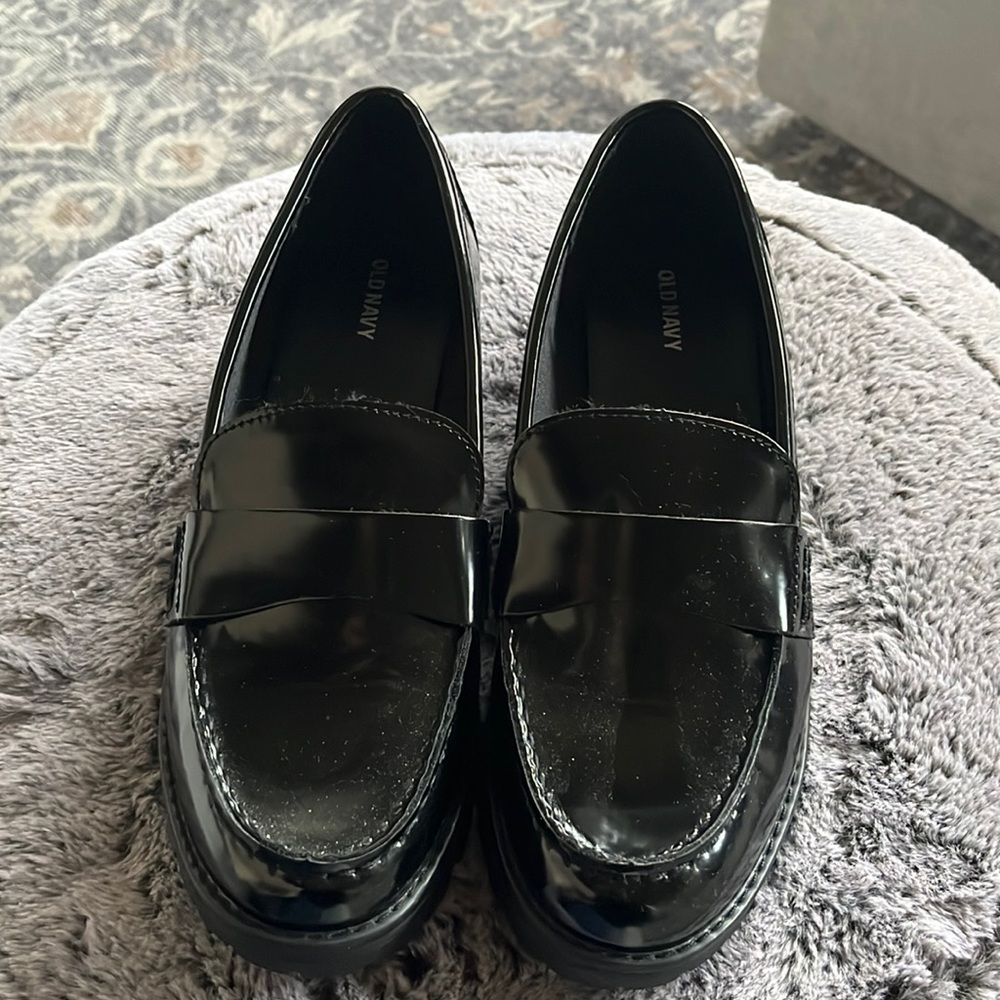 NWOT patent leather loafers